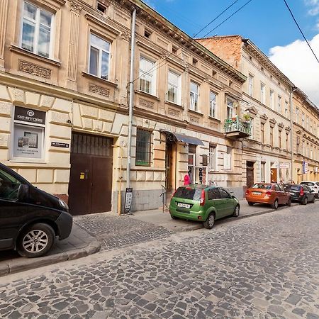 Near Opera Apartment Львов Экстерьер фото