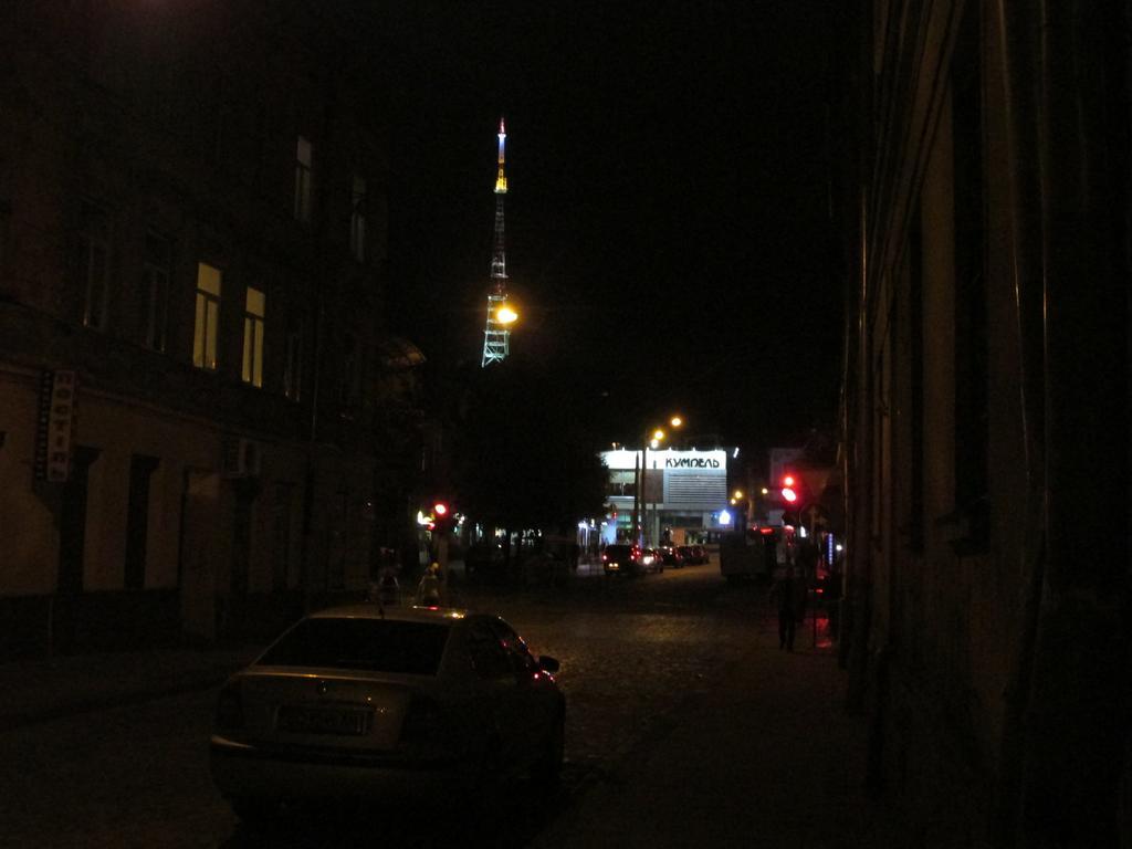 Near Opera Apartment Львов Экстерьер фото